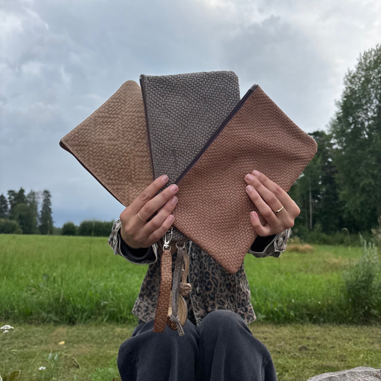 Leather bag for knitting tools