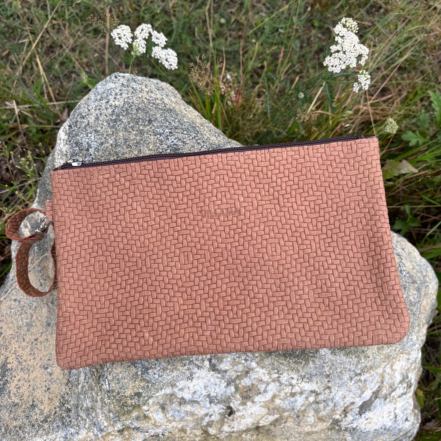 Leather bag for knitting tools