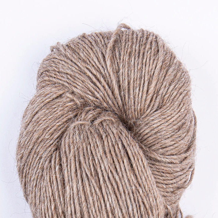 villama-100%-llama-aran-knitting-wool-beige-laama-tika