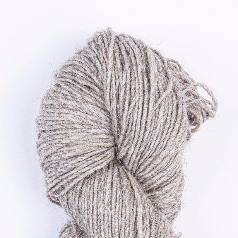 villama-100%-llama-aran-knitting-wool-gray-laama