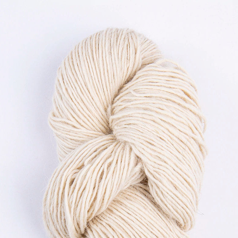 villama-100%-llama-aran-knitting-wool-white-laama