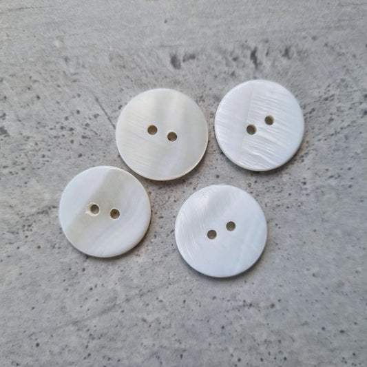 Natural shell buttons - Luonnonkuorinappi