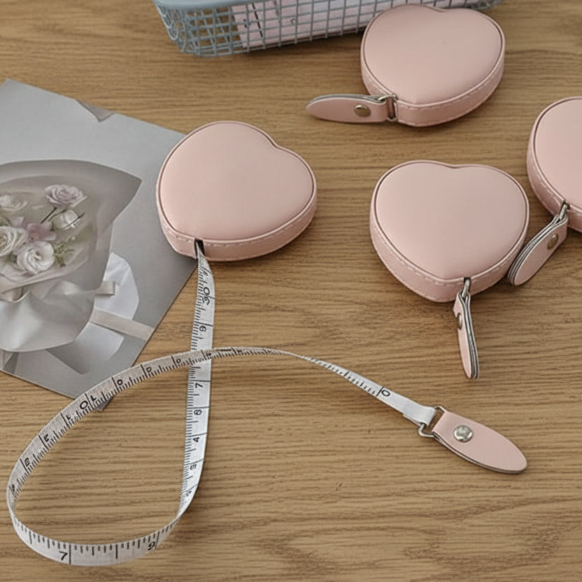 Sydämenmuotoinen mittanauha – Vaaleanpunainen - villama - body tape measure - measuring tape
