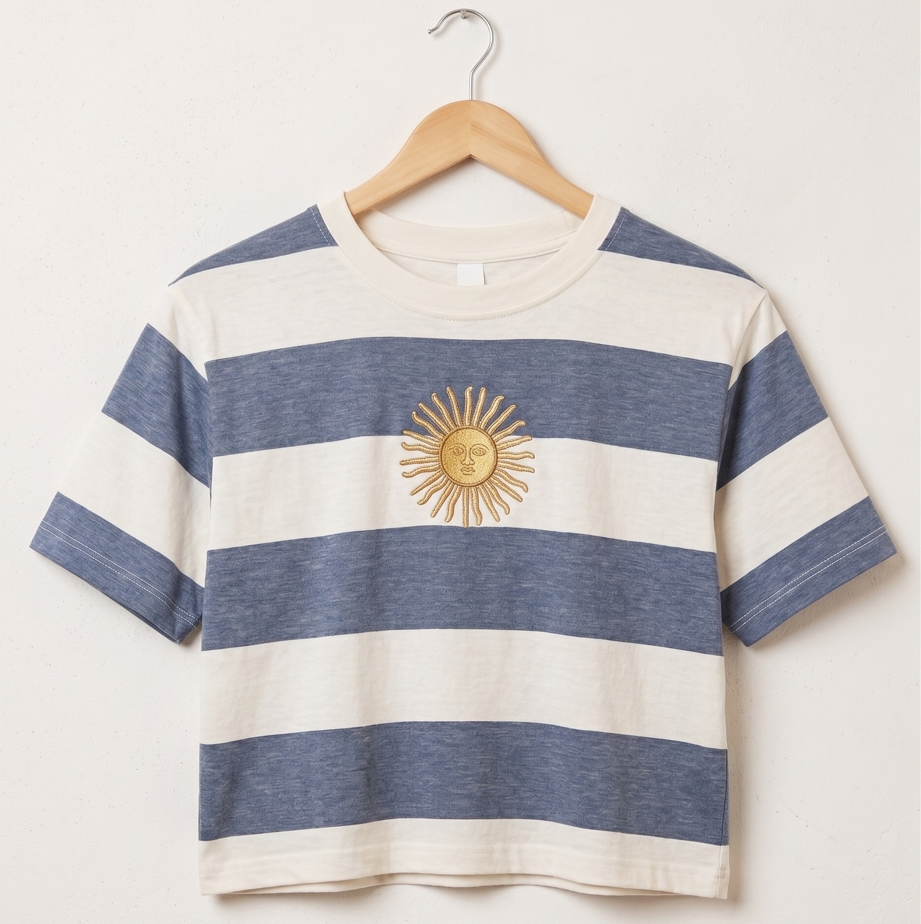 Remera de Argentina - camiseta de argentina con el sol de mayo bordado europa
