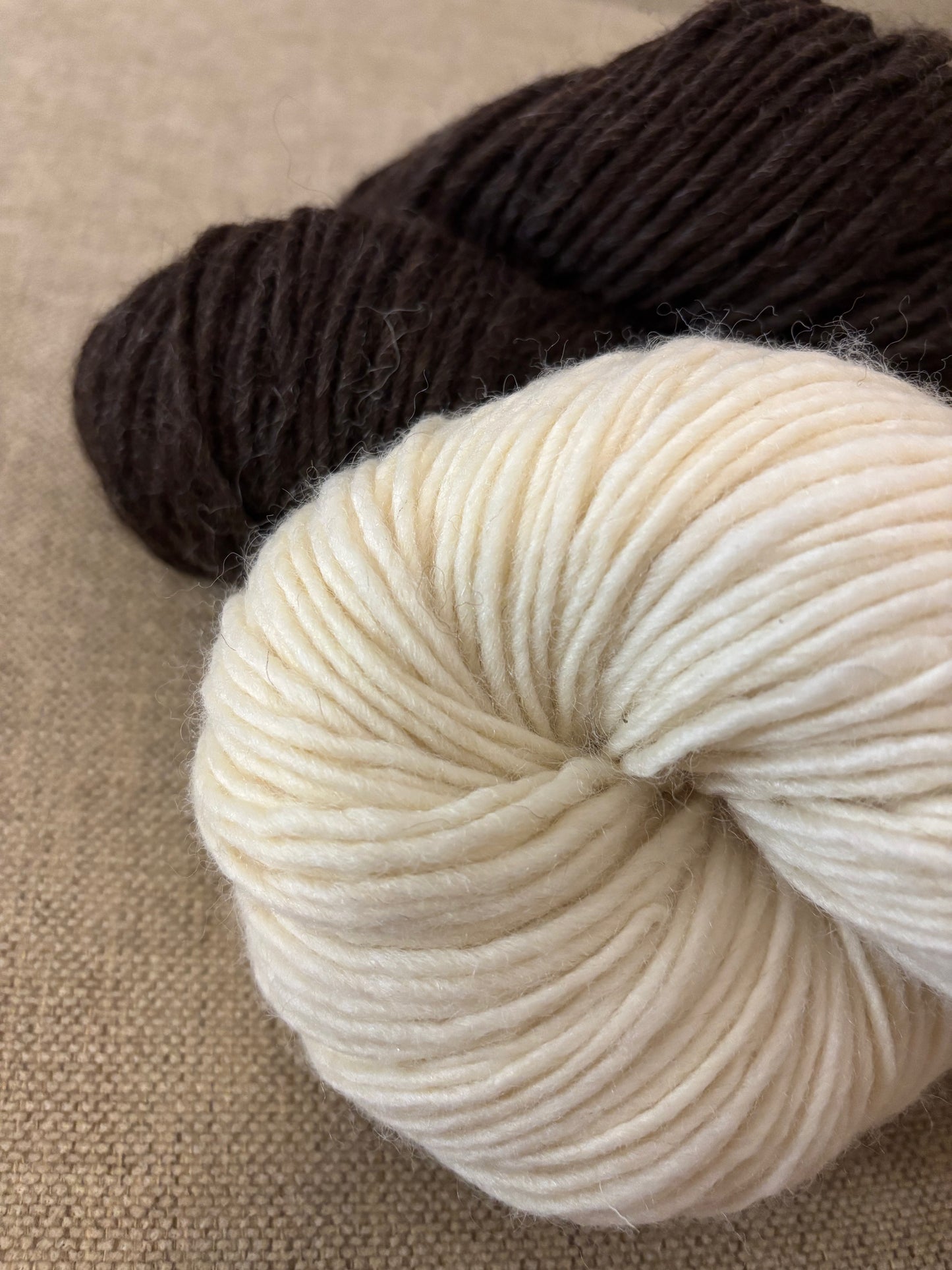 Villama organic 1ply merinowool yarn for knitting and crotcheting